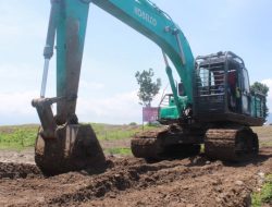 Jalan Menuju Ai Maja Diperbaiki, Sejumlah Alat Berat Mulai Beroperasi