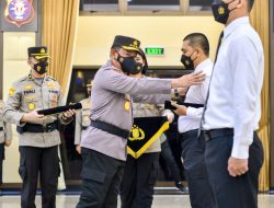 Sah!, Kapolri Lantik 44 Eks Pegawai KPK Jadi ASN