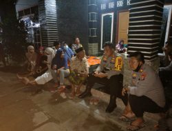 Kapolres Memantau Langsung Vaksinasi Pada Malam Hari diWilayah Praya Barat