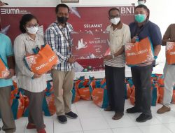Jelang Nataru 2021, BNI 46 Cabang Sumbawa Bagikan 100 Paket Sembako