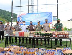 Polres KSB Musnahkan Ribauan Botol Miras, Usai Apel Pengamanan tahun Baru