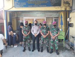 Prajurit Yonif 8 Marinir Bersama Polsek Pangkalan Berandan Melaksanakan Pos Pam Natal 2021