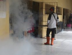 Asap Mengepul Dari Gedung Lapas Sumbawa, Ini Penyebabnya