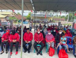 Peduli Masyarakat, Ketua DPR RI Puan Maharani Salurkan Bantuan Beras di Sumbawa