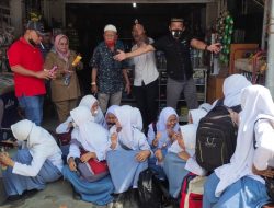 Wappress Batubara Kembali Bagikan 100 Zak Beras, Dan Ice Cream Ke Pelajar