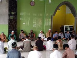 Bhabinkamtibmas Seteluk Atas Hadiri Acara Sedekah Orong Guna Pengamanan