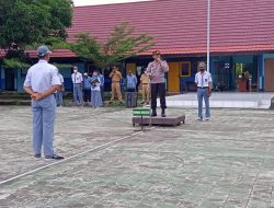 Pimpin Upacara Bendera Kapolsek Lunyuk Ajak Para Siswa Jauhi Narkoba