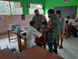 Polsek Sandubaya Dengan Puskesmas Karang Taliwang Geber Vaksinasi