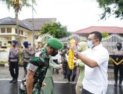 Polda NTB Sambut Kenaikan Pangkat Danrem 162/WB Dengan Jajar Pedang Pora Sekaligus Tinjau Giat Vaksin ke 3