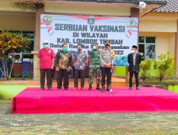 Wakapolres Lombok Tengah  Tinjau Vaksinasi Di Puskesmas Waje Geseng