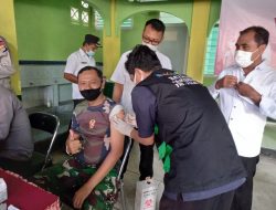 Kodim 1615/Lotim Ikuti Kick Off Vaksinasi Booster
