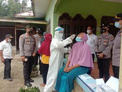 Polsek Lima Puluh Dan Puskesmas Simpang Dolok Tracing Warga Yang Terpapar Covid 19