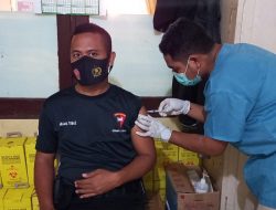 Vaksin Dosis Ke-3 Personil Brimob Batalyon II Kompi C Dompu