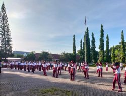 Jaga Kebugaran Tubuh, Personil Polres Lombok Tengah Lakukan Olah Raga
