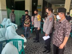 Wakapolres Loteng Hadiri Vaksinasi Serentak Di Ponpes Qomrul Huda Bagu