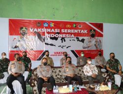 Kapolda Pantau Langsung Pelaksanaan Vaksinasi di Kantor Camat Montong Gading