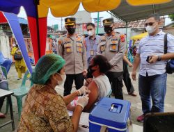 Kapolres Batubara AKBP Jose Fernandes Dan Kapolsek Lima Puluh AKP Rusdi Monitoring Vaksinasi