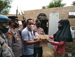 Angin Puting Beliung Porak Poranda 4 (empat) Rumah, Kapolsek Indrapura Beri Sembako