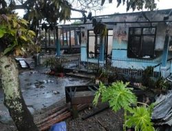 Dua Rumah Warga Sermong Hangus Dilalap Jago Merah