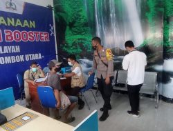 Polsek Pemenang Kawal Vaksinasi Serentak di Pelabuhan Bangsal