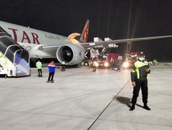 Central Lombok Police Personnel Secures MotoGP Phase II Logistics Arrival From Qatar