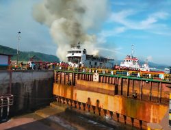 Terparkir Semenjak 2014, KMP Nusa Abadi terbakar di Pengedokan PT Dukuh Raya