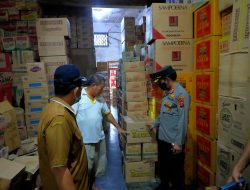 Kapolres Batubara AKBP Jose DC Fernandes Cek Harga Minyak Goreng