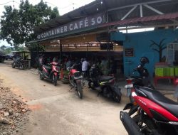 Nongkrong Asik Ala Bro And Sist Di D’Container Caffe Kota Lima Puluh