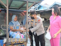 Berkah Ramadhan, Kapolres bersama Bhayangkari Nisel Bagi Takjil