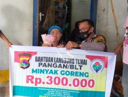 Polres Loteng Salurkan BTP-BLT Minyak Goreng untuk Warga Yang Sakit