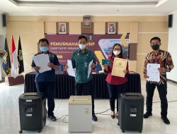 Imigrasi Sumbawa Besar Musnahkan 17.343 DPRI