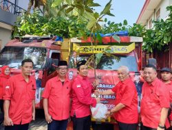 Harlah Pancasila, PDIP NTB Bagikan Seribu Pohon Buah untuk Tempat Ibadah