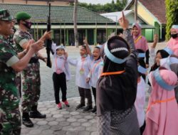 Kasdim 1615/Lotim : Tanamkan Jiwa Disiplin Sejak Dini Kepada Anak Didik