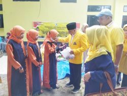 DPD Golkar Bagikan Ratusan Paket Daging Qurban