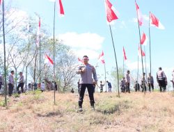 Kapolres Sumbawa Silaturahim & Kibarkan Bendera Merah Putih di Gunung Galesa