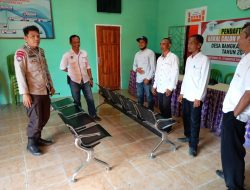 Bhabinkamtibmas Lakukan Hal Ini Saat Pendaftaran Calon Kades