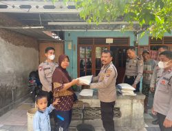 Polres Sumbawa Salurkan Bantuan Beras Untuk Warga