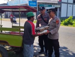 Polsek Utan Salurkan Sembako Ke Warga Dampak Kenaikan BBM
