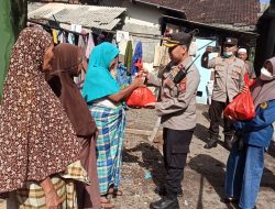Polsek Ampenan Serahkan  Salurkan  Bansos