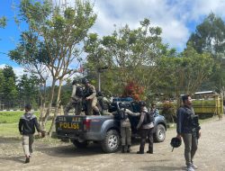 Tim Evakuasi Selamatkan Karyawan Terjebak di Kampung Magabib