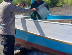 Sat Polairud Polres Sumbawa Bagikan Sembako Bagi Nelayan