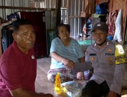 Polsek Buer Salurkan Bansos Bagi Warga Tidak Mampu