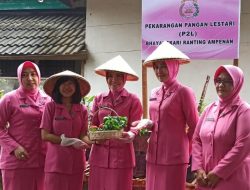 Ny. Yanti Mustofa Kunjungan Kerja ke Polsek Ampenan