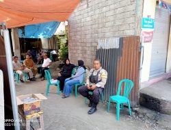 Bhabinkatibmas Sambagi Warga yang Sedang Berduka