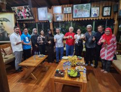 Rieke Diah Pitaloka Temui H.Rachmat Hidayat Sebelum ke FH Unram