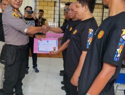 Kapolsek Ampenan Berikan Pembekalan Pelatihan Satlinmas
