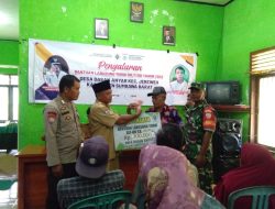 BKTM dan Babinsa Desa Dasan Anyar Amankan Penyaluran BLT