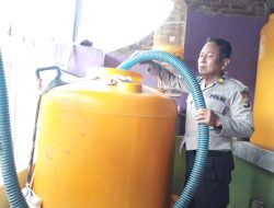 Polres Bima Kota Sumbangkan  Air Bersih Buat  Warga