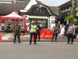 Polsek Mataram Berlakukan Satu Pintu Pengamana  Natal II