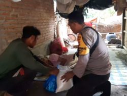 Polsek Mandalika Salurkan Bansos Terhadap Warga